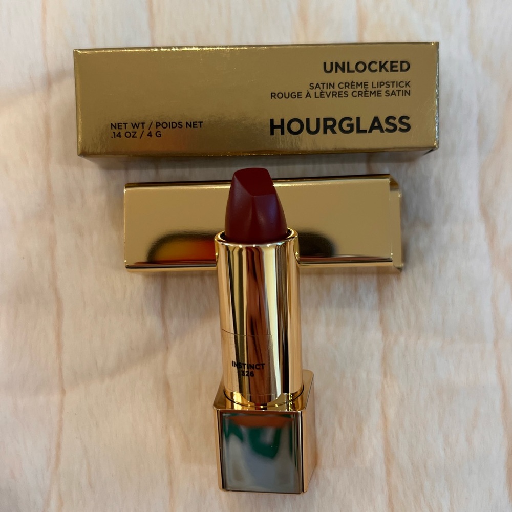 Hourglass Satin Creme Lipstick (shade: Instinct 326)